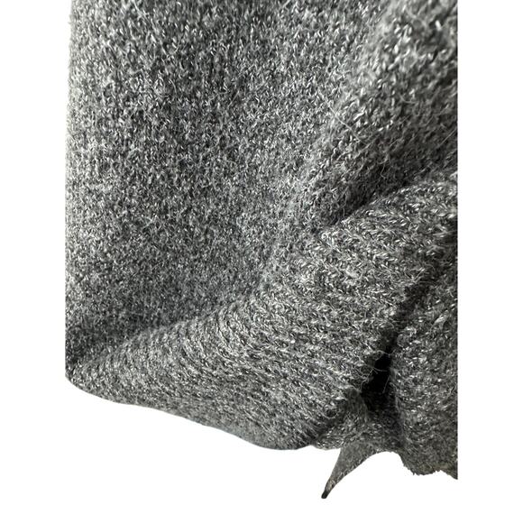 John + Jenn Oversized Grey V-Neck Sweater Small/Petitie - Picture 4 of 6